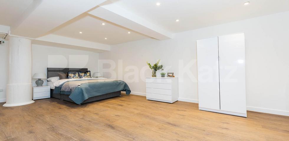 Studio apartment with loft style features in a modern private development  Tyssen Street - Springfield House, Dalston